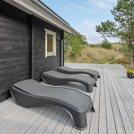 Lewe - 150m From The Sea By Interhome